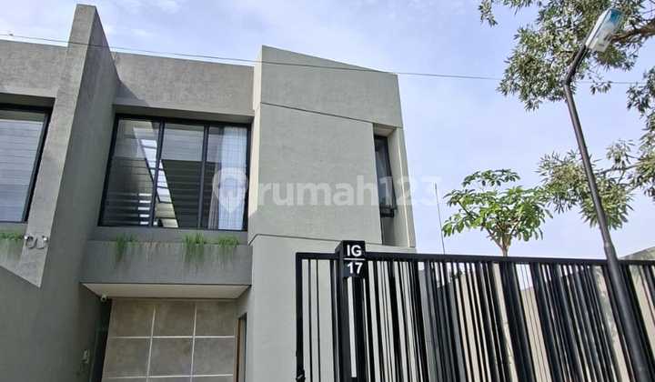 Rumah Baru Modern Minimalis Full Furnish Dalam Perumahan