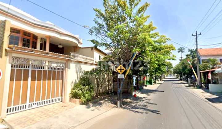 Rumah Bagus Mewah Terawat 2 Lantai Di Tengah Kota Solo( Full Furnished ) 2