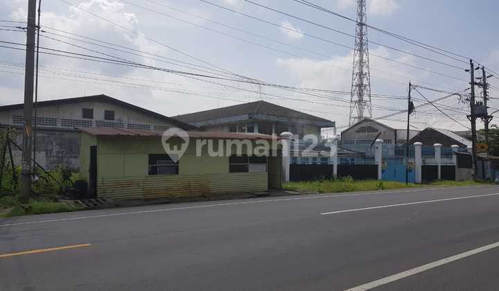 For Sale: Strategic Warehouse or Factory on Sumpah Pemuda Street Solo, Easy Access and Close to Toll Road.