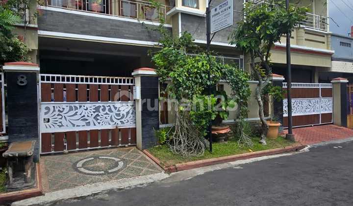 Luxury Good House Ready to Use in Elite Housing Fajar Indah Solo. Luxury Good House Ready to Use in Elite Housing Fajar Indah Solo.