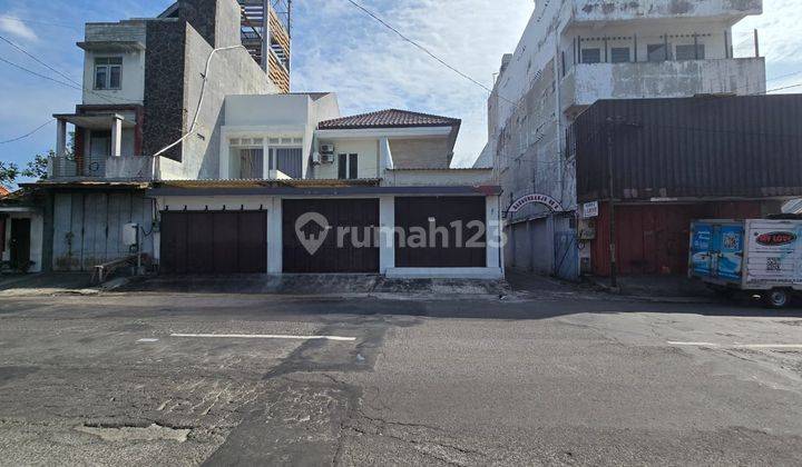Rumah Mewah Minimalis Siap Pakai Dekat Pasar Gede Solo di Jalan RE Martadinata Solo 1