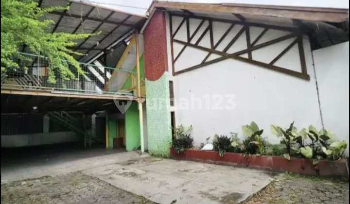 Rumah Strategis Dekat Jalan Slamet Riyadi Penumping Solo