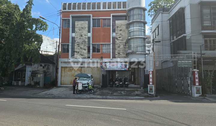 Strategic City Center Shop House on RM Said Street, Banjarsari, Solo 1