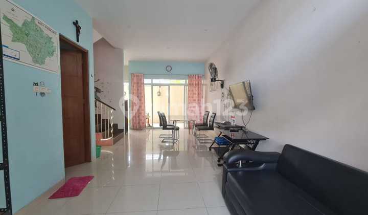 Modern Minimalist House For Rent In Elite Cluster Gentan Solo.