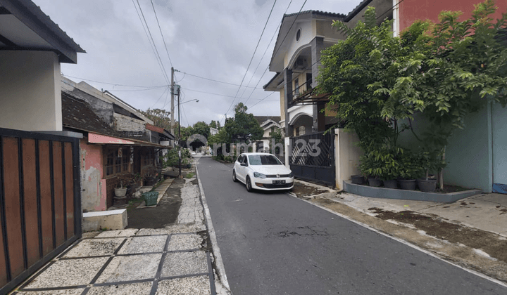 Rumah hitung tanah istimewa strategis di pusat kota Solo 3