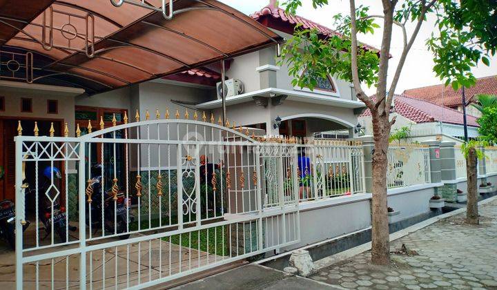 Rumah Bagus Asri di pinggir jalan raya Karangasem Solo 5