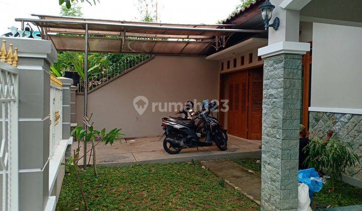 Rumah Bagus Asri di pinggir jalan raya Karangasem Solo 8