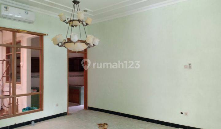 Rumah Bagus Asri di pinggir jalan raya Karangasem Solo 18