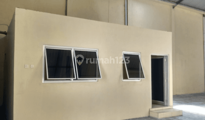 Gudang strategis di kawasan pergudangan Jaten Solo 5
