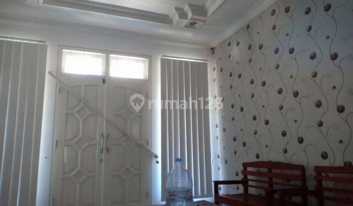 Rumah Luas Bagus 2 lantai di Jajar Laweyan Solo  7