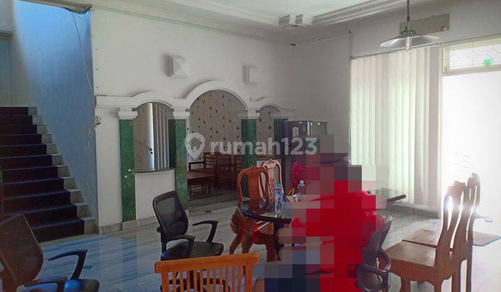 Rumah Luas Bagus 2 lantai di Jajar Laweyan Solo  11