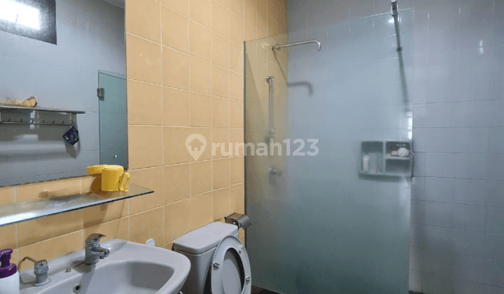 Rumah Mewah Minimalis Modern di Kratonan Solo 7