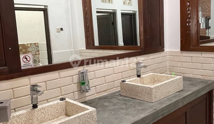 Rumah Ruang Usaha dg Joglo Cantik di Nusukan Solo 15