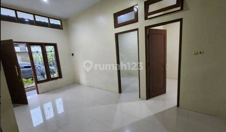 Rumah minimalis bagus di cluster elite Kartosuro, Solo 6