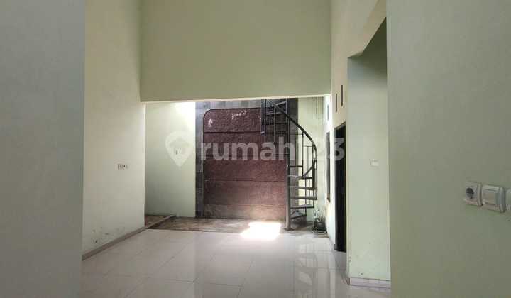 Rumah Baru siap pakai di cluster Gentan Solo 8