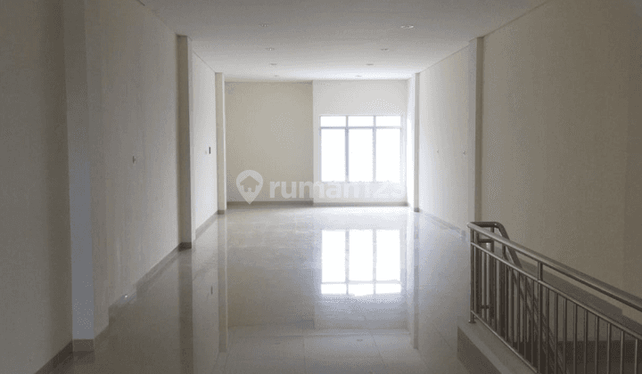 Ruko Baru 3 lantai Di Serengan tengah kota Solo 3