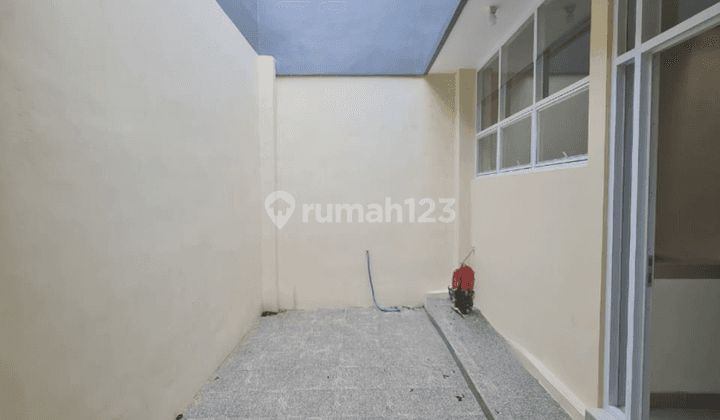 Ruko Baru 2 lantai di Jln Urip Sumoharjo Solo  5