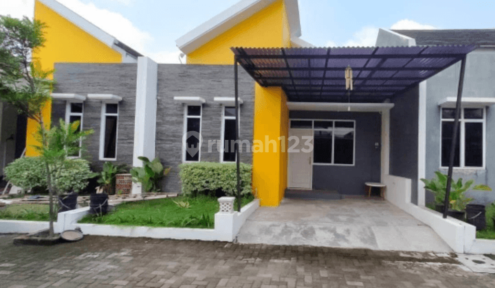 Rumah bagus full furnish di cluster elite Colomadu Solo 1