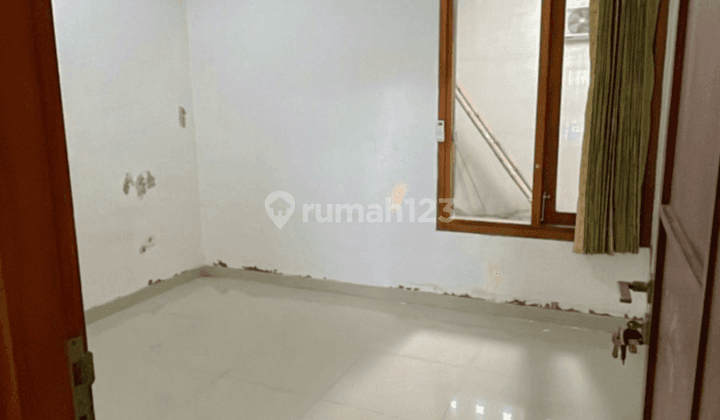 Rumah Bagus di cluster elite dekat Colomadu Solo 9