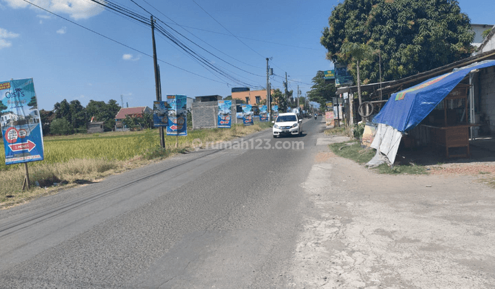 Tanah Kering pinggir jalan Mangesti Gentan Solo 2