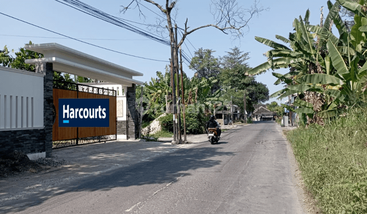 Rumah Mewah kolam renang Furnish dkat Colomadu Solo 2