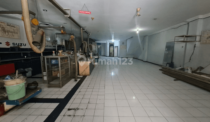 Ruko 3 lt super strategis di jln Dr Rajiman Solo 3
