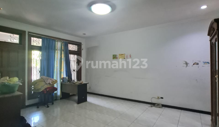 Ruko 3 lt super strategis di jln Dr Rajiman Solo 5
