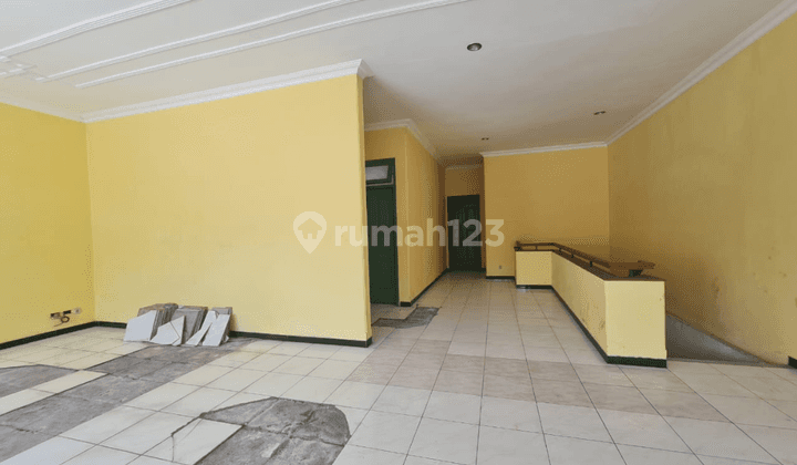 Ruko 3 lt super strategis di jln Dr Rajiman Solo 12