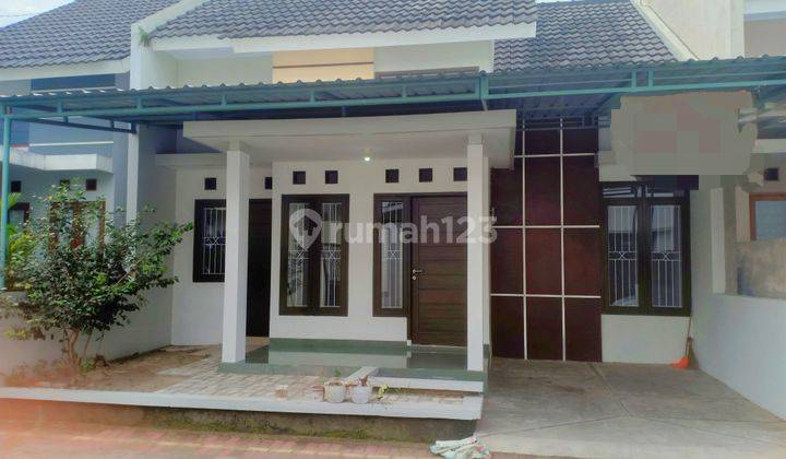 Rumah bagus siap pakai di cluster elite Gentan Soli 1