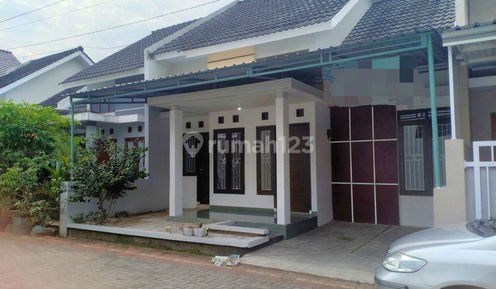 Rumah bagus siap pakai di cluster elite Gentan Soli 2