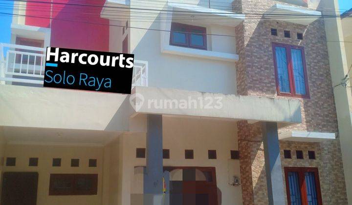 Rumah Bagus Nyaman  di Cluster Elite Colomadu, Solo
 1