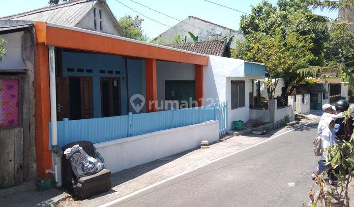 Rumah siap huni murah hitung tanah di Banjarsari Solo 1