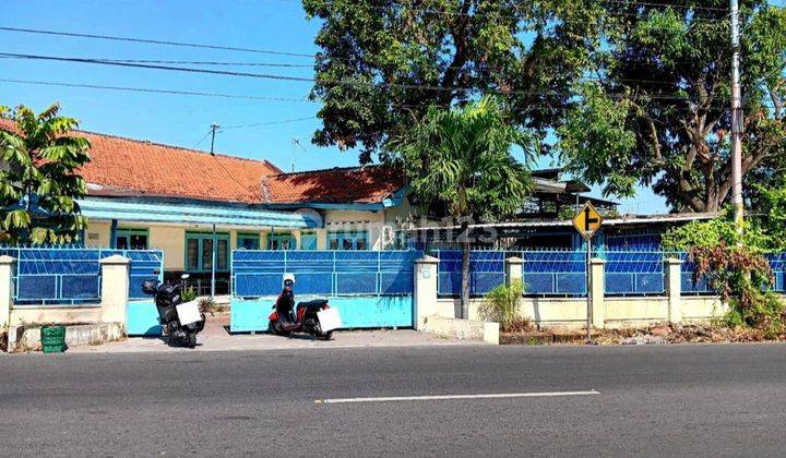 Rumah siap huni hitung tanah di jalan A Yani Bibis Jebres Solo 1