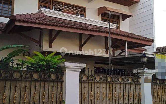 Rumah Bagus 2 lantai di Mangkubumen Banjarsari dekat Paragon Solo 1