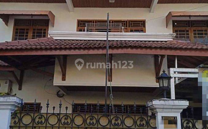 Rumah Bagus 2 lantai di Mangkubumen Banjarsari dekat Paragon Solo 2