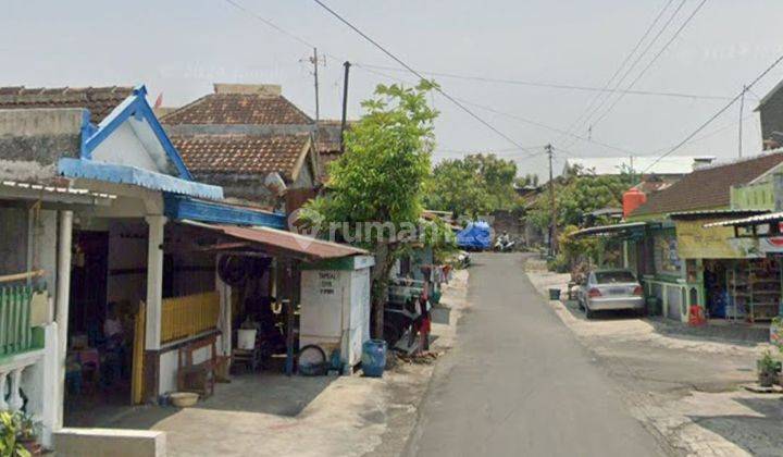 Rumah hitung tanah strategis di pinggir jalan, Banjarsari, Solo 2