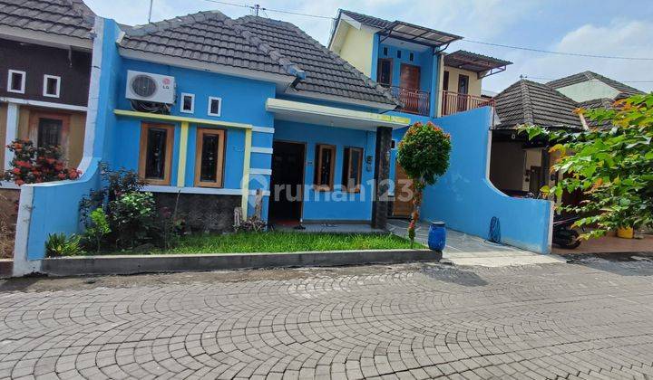 Rumah Bagus Aman 2 lantai murah di Cluster Colomadu Solo 1