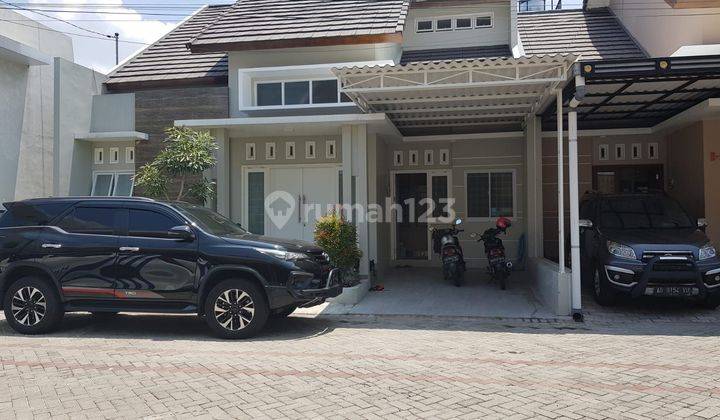 Rumah Bagus Minimalis Furnish dgn perabotan di Cluster Solo Baru 1