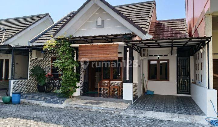 Rumah Bagus minimalis strategis di Cluster Colomadu Solo 1