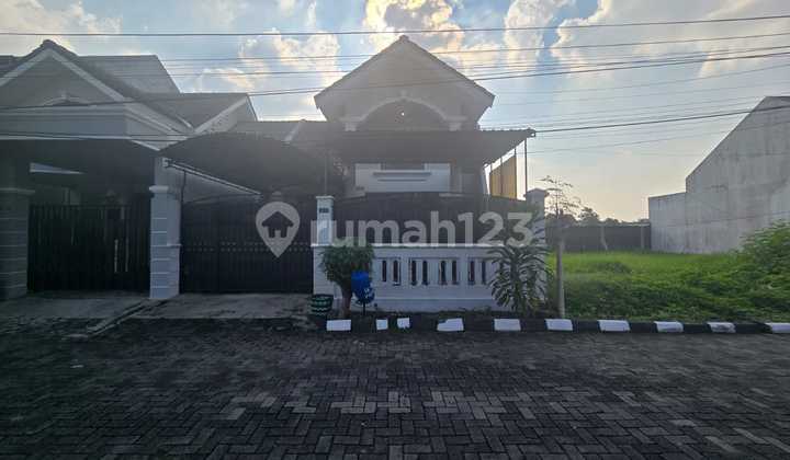 Rumah Bagus Siap Pakai Di Perumahan Elite Solo Baru 1