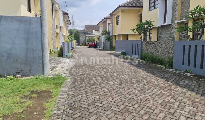 Rumah Bagus Bersih Nyaman Siap Pakai di Perumahan Colomadu Solo 2