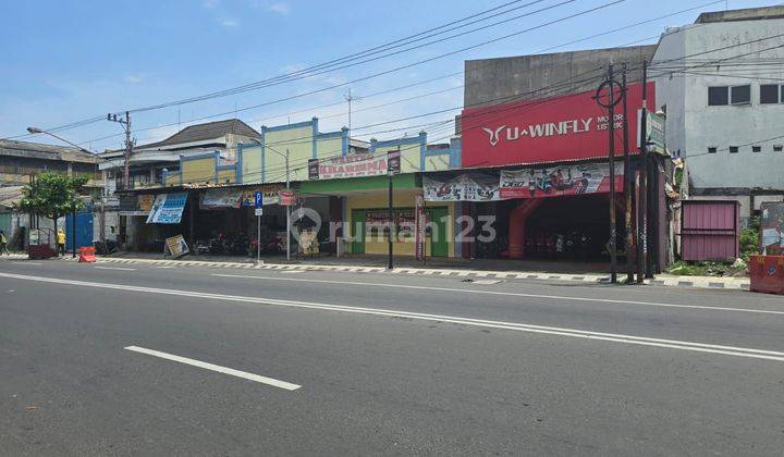 Toko strategis di jalan ahmad yani dekat masjid raya sheikh zayed  2