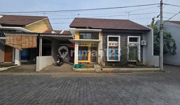 For Rent Nice Clean Ready-to-Use House In Solo Baru Cluster, Fully Furnished.