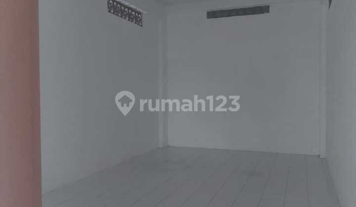 Rumah Luas di Sumber Banjarsari Solo 2