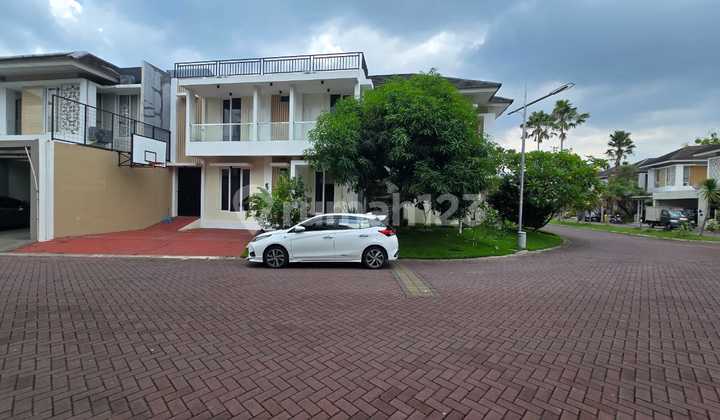 Dijual Rumah Mewah Hook Di Cluster Elite Dekat Jalan Kaliurang Jogja, Full Furnished Dengan Perabot.
