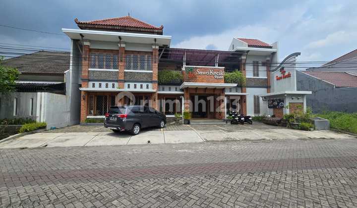 Strategic Business Space in Solo Baru Center, Near Pakuwon Mall Solo Baru Strategic Business Space in Solo Baru Center, Near Pakuwon Mall Solo Baru