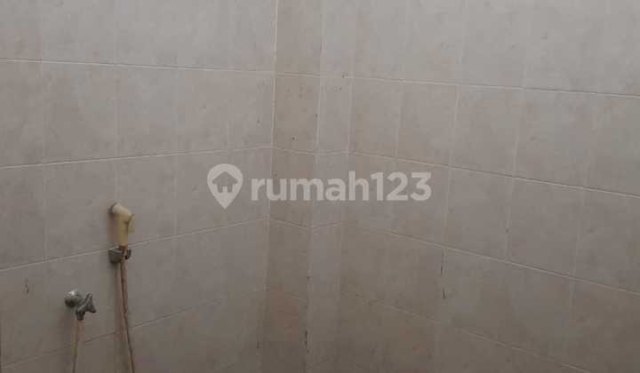 Strategic City Center Shop House on Slamet Riyadi Street, Solo 2