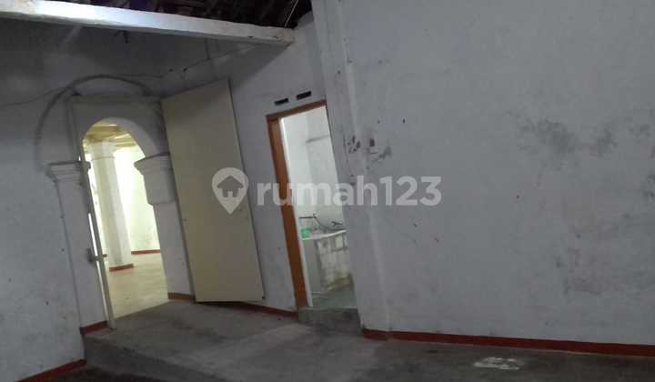 Strategic Business Space Near Pasar Gede Solo