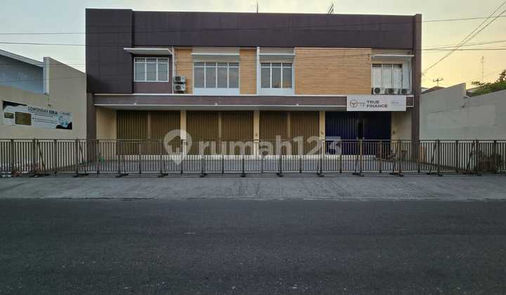 New Strategic Shop House City Center Near Veteran Road Serengan Solo 1