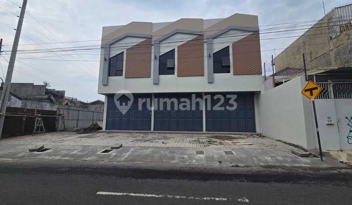 Ruko Baru Strategis Siap Pakai Usaha di Jebres Solo Ruko Baru Strategis Siap Pakai Usaha di Jebres Solo